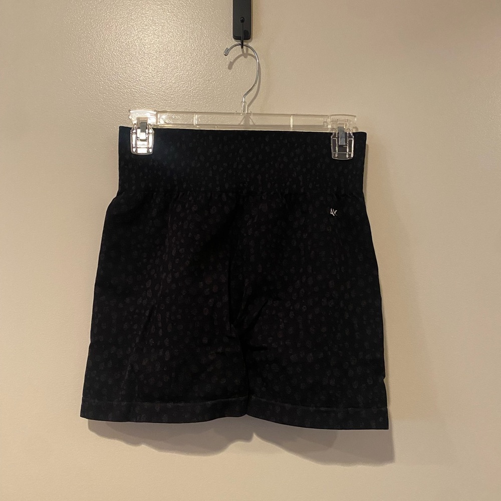 AYBL EVOLVE SPECKLE SEAMLESS SHORTS – Black